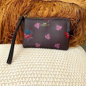 COACH WRISTLET DARK BROWN